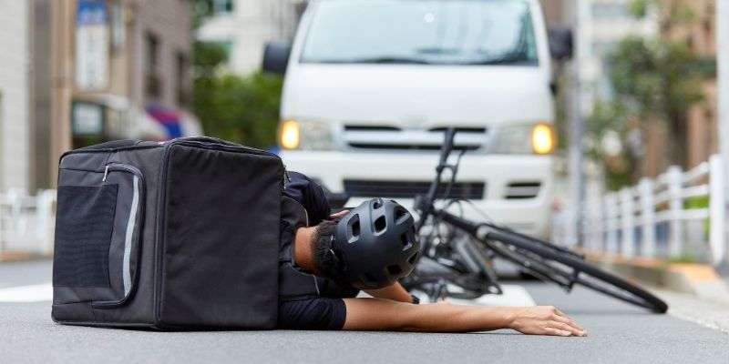 Lô thủ nên đánh con gì khi mơ ngã xe?